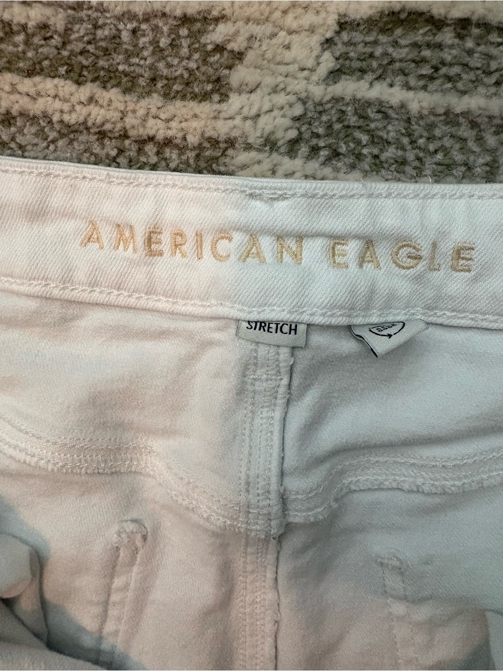 American Eagle White Casual Jeans - Classic Straight Fit - Picture 3 of 4
